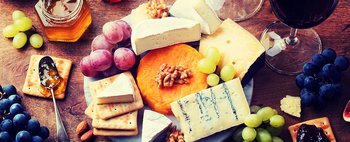 I migliori formaggi da tagliere per il tuo picnic di Pasquetta: scopri