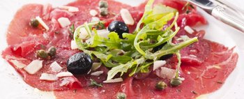 Carne salada, la specialità diventata piatto simbolo del Trentino: scopri