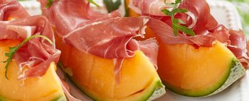 Prosciutto e melone: il piatto più veloce e goloso dell'estate: scopri